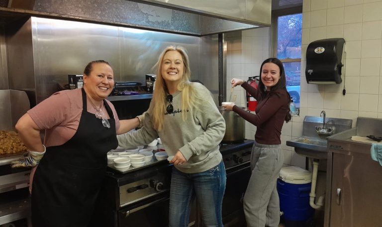 Ministerio de Alimentos Un Llamado al Servicio y la Esperanza 2